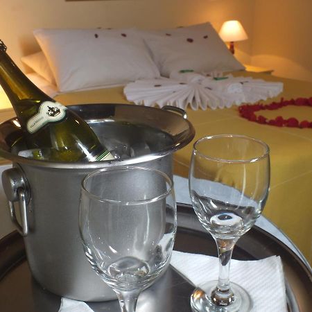Pousada Hotel Praia Dos Anjos Арраял-ду-Кабу Екстер'єр фото